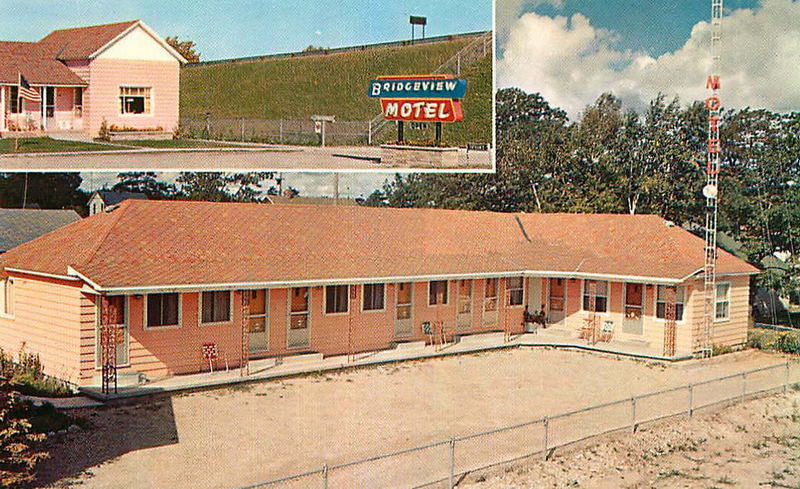 Bridgeview Motel (Bridgeview Diner, Bridge View Motel) - Vintage Postcard